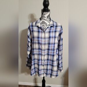 Old‎ Navy boy friend blue plaid button up shirt